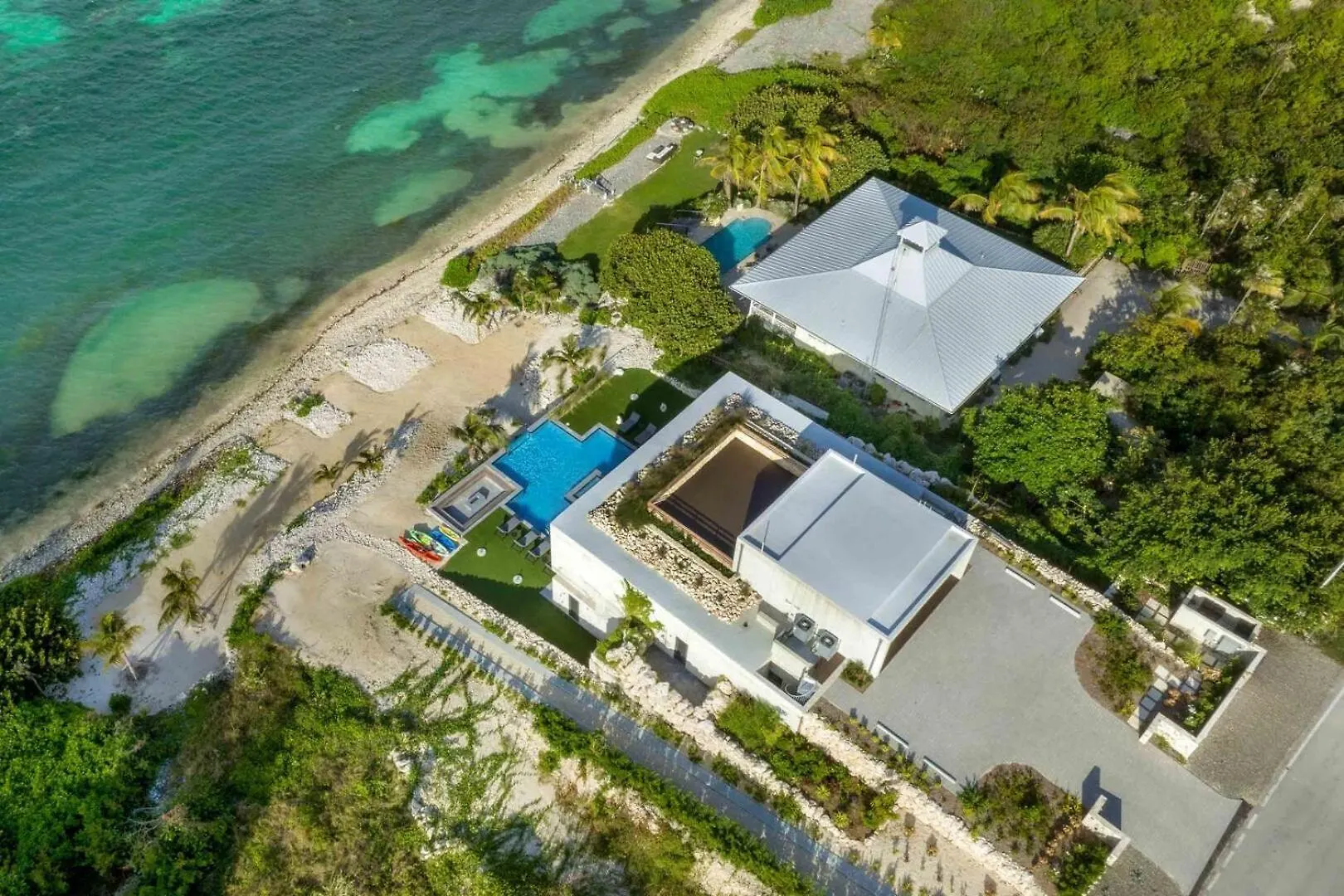 Bella Rocca - Luxurious Ocean Estate With Private Pool, Heated Spa, & Designer Interiors Gun Bay Cayman Islands