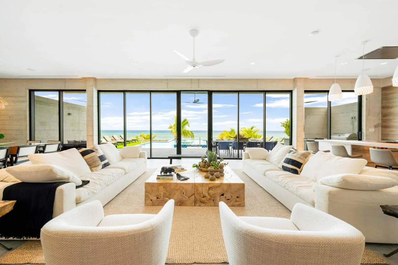 Bella Rocca - Luxurious Ocean Estate With Private Pool, Heated Spa, & Designer Interiors Gun Bay